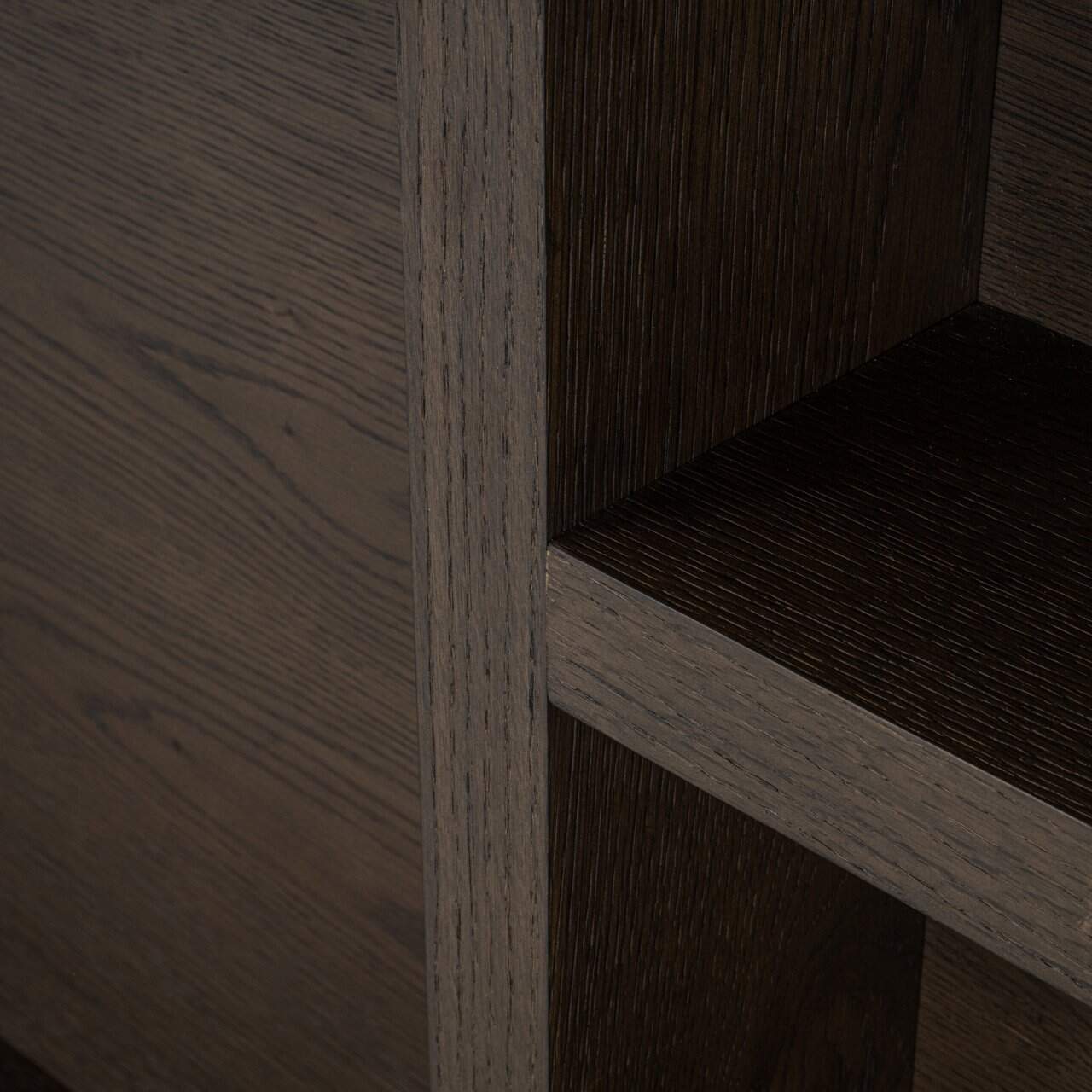 TV skapis Lachance Richmond Interiors 220/176/30 cm brūns