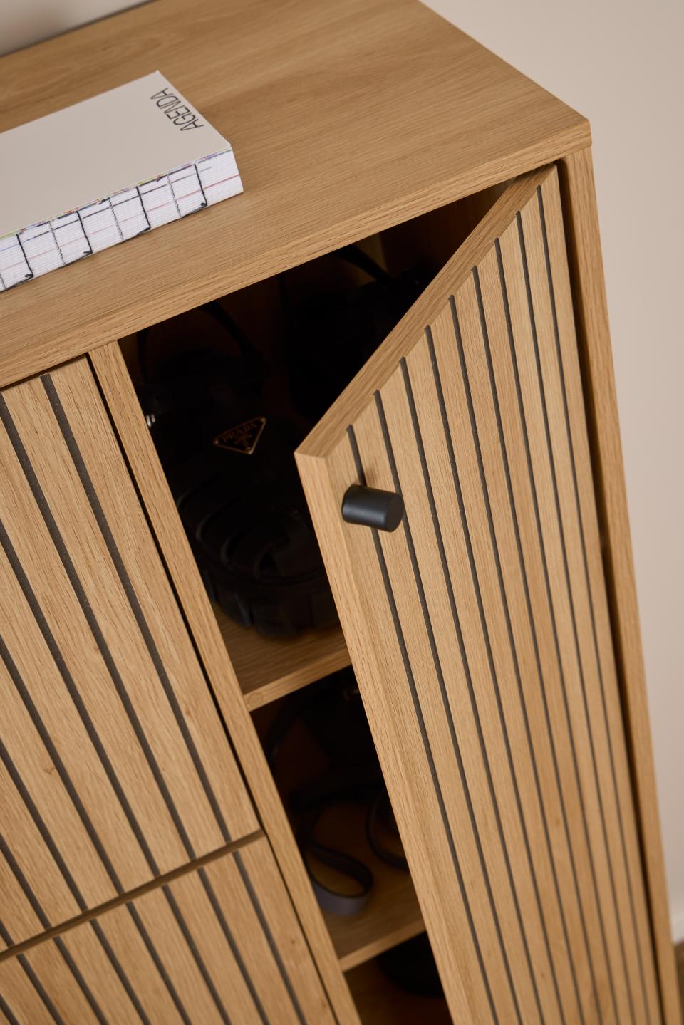 Apavu skapis Alba 98,7x35x140,4 cm ozols - N1 Home