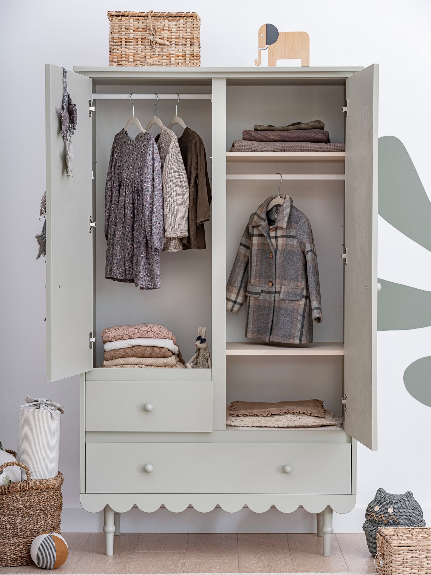 Skapis Bubi 183 x 104 x 50 cm olīves - N1 Home