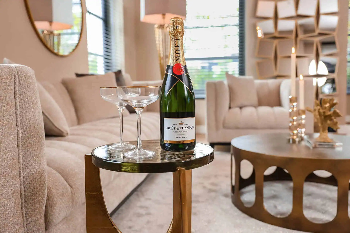 Galdiņš Avery Richmond Interiors 56/33/33 cm zelts - N1 Home