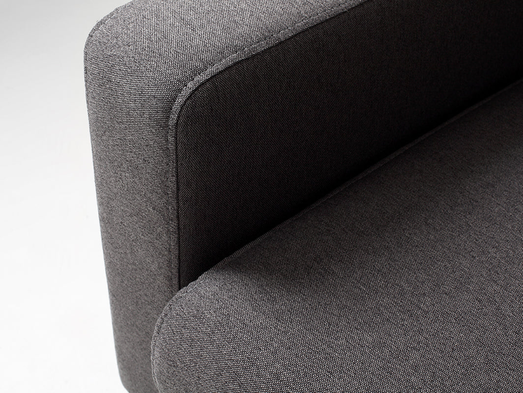 6e775144789188f669f692e074b95769