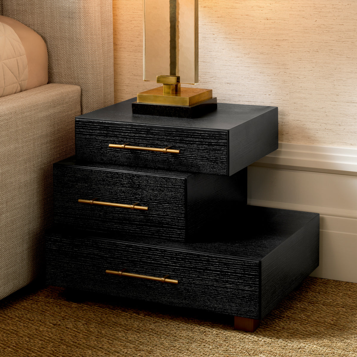 Naktsskapitis Evendale Eichholtz 60/50.5/49 cm Charcoal oak veneer/brushed brass finish