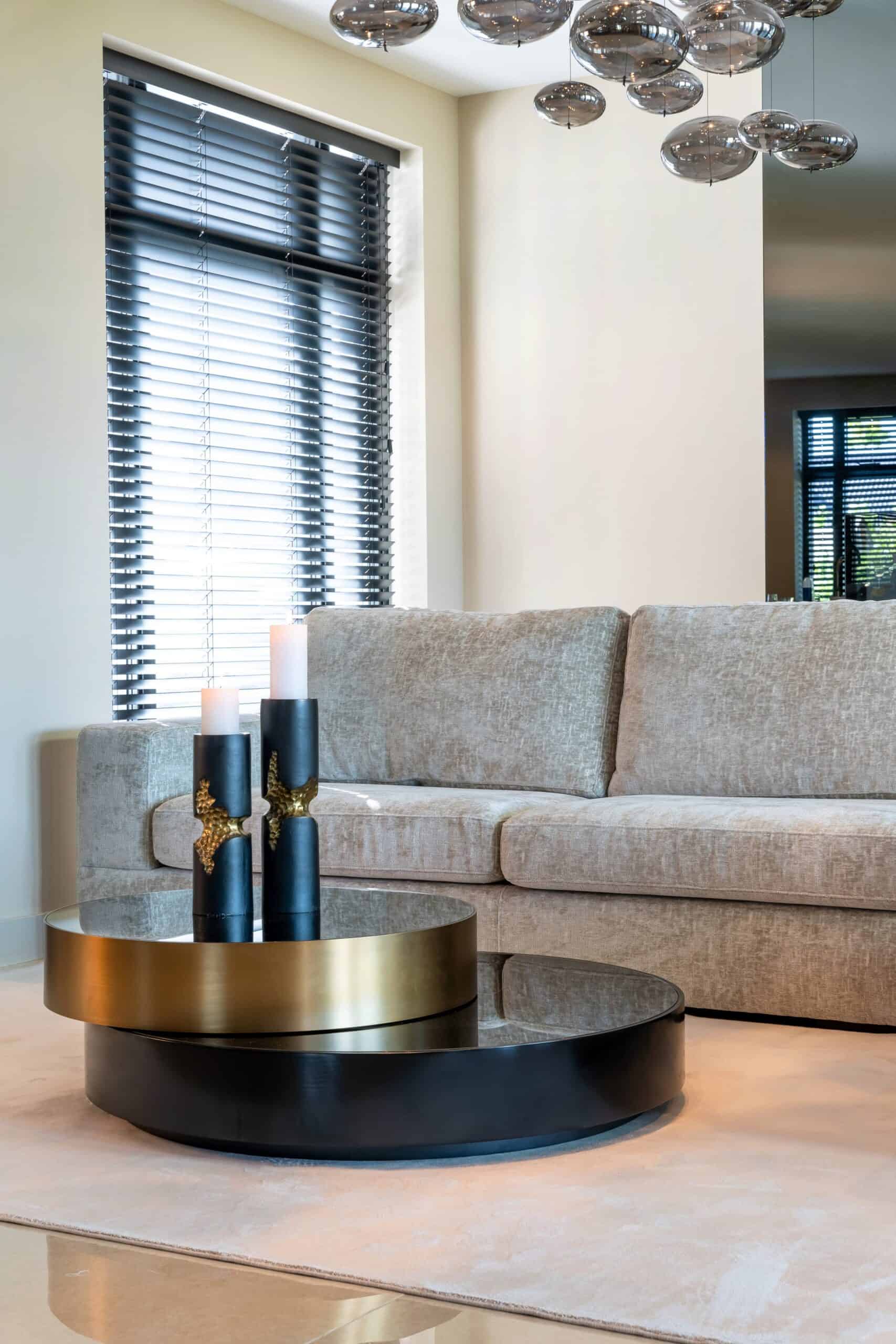 Kafijas galds Alexander Jones  Richmond Interiors 112/35/112 cm melns/zelts (Slice) - N1 Home