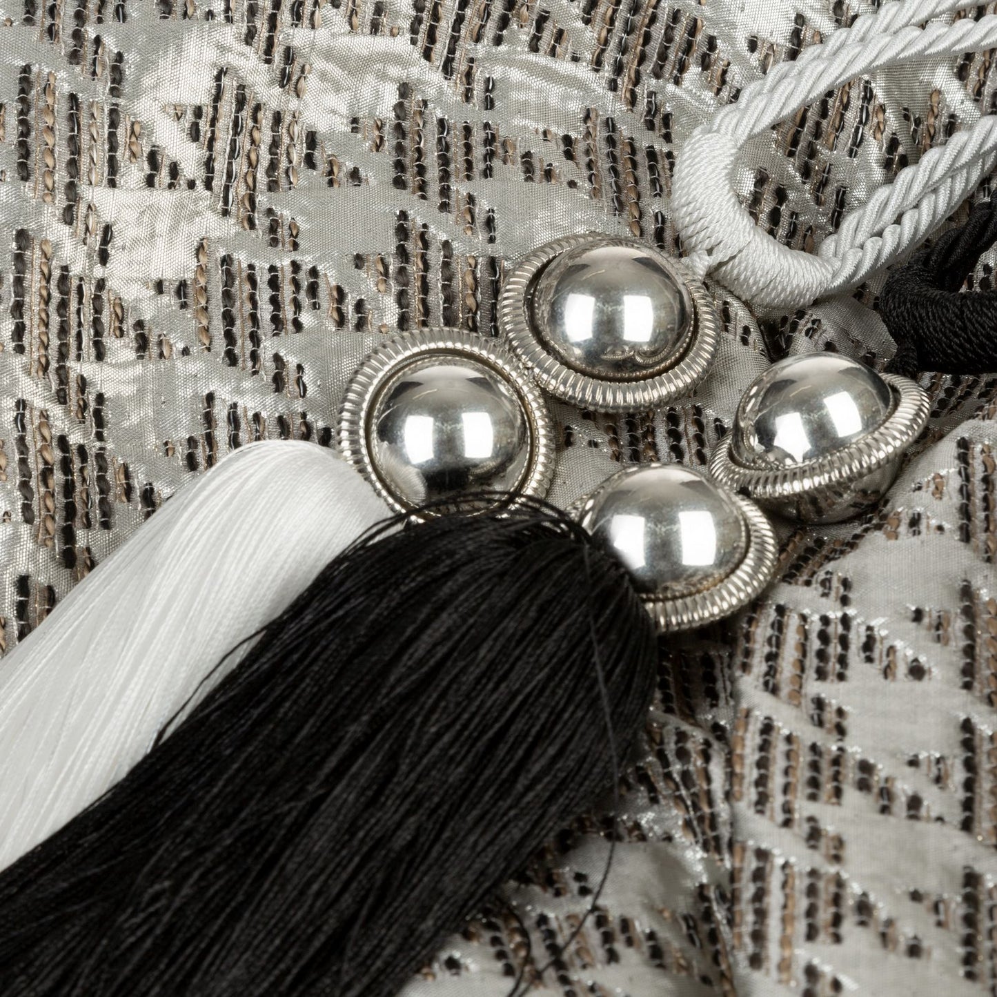 39698206a6e0e2b748c76b1403d308c9