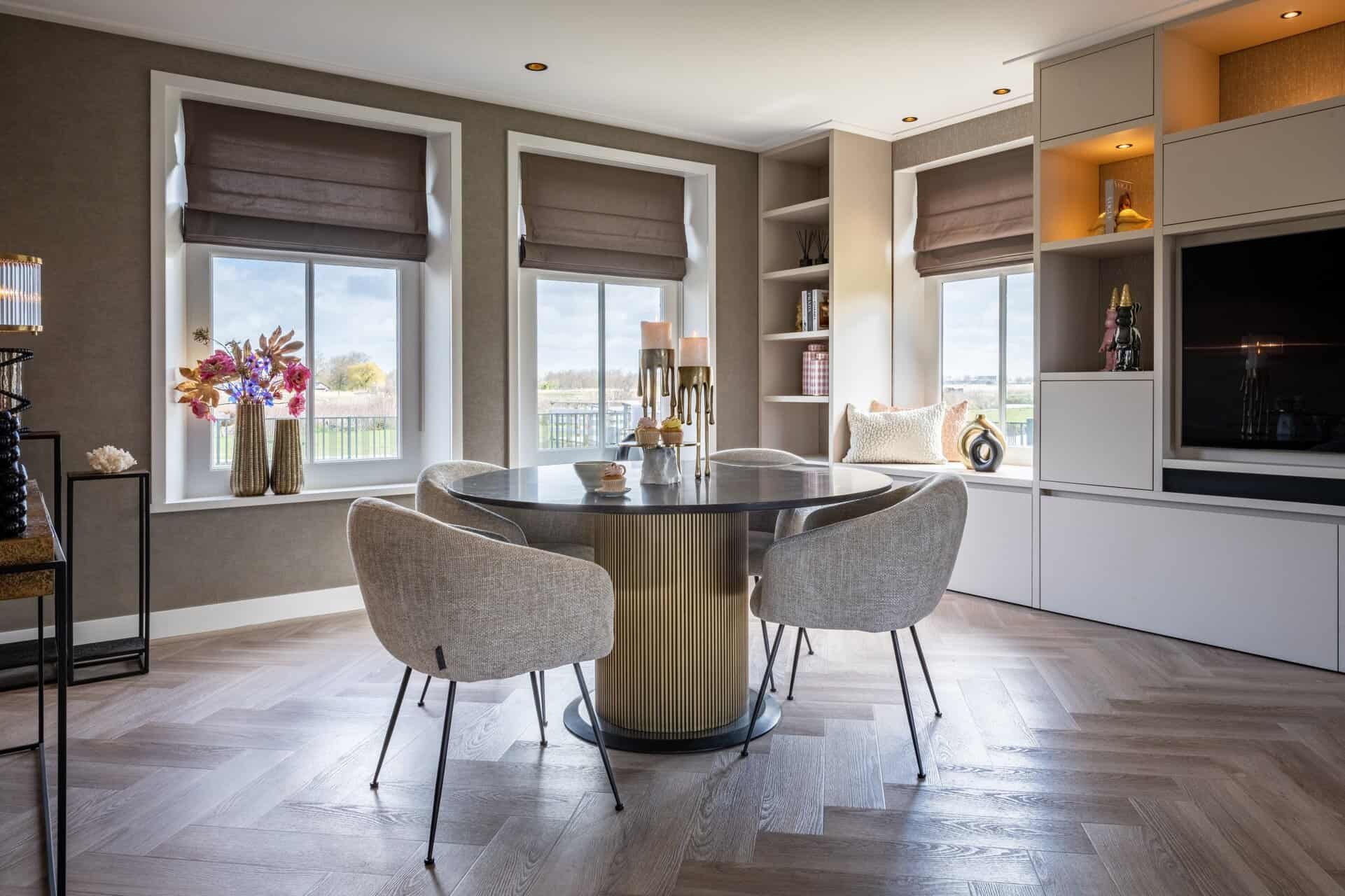 Svečturis Lorin L Richmond Interiors 42/12/12 cm brushed gold - N1 Home