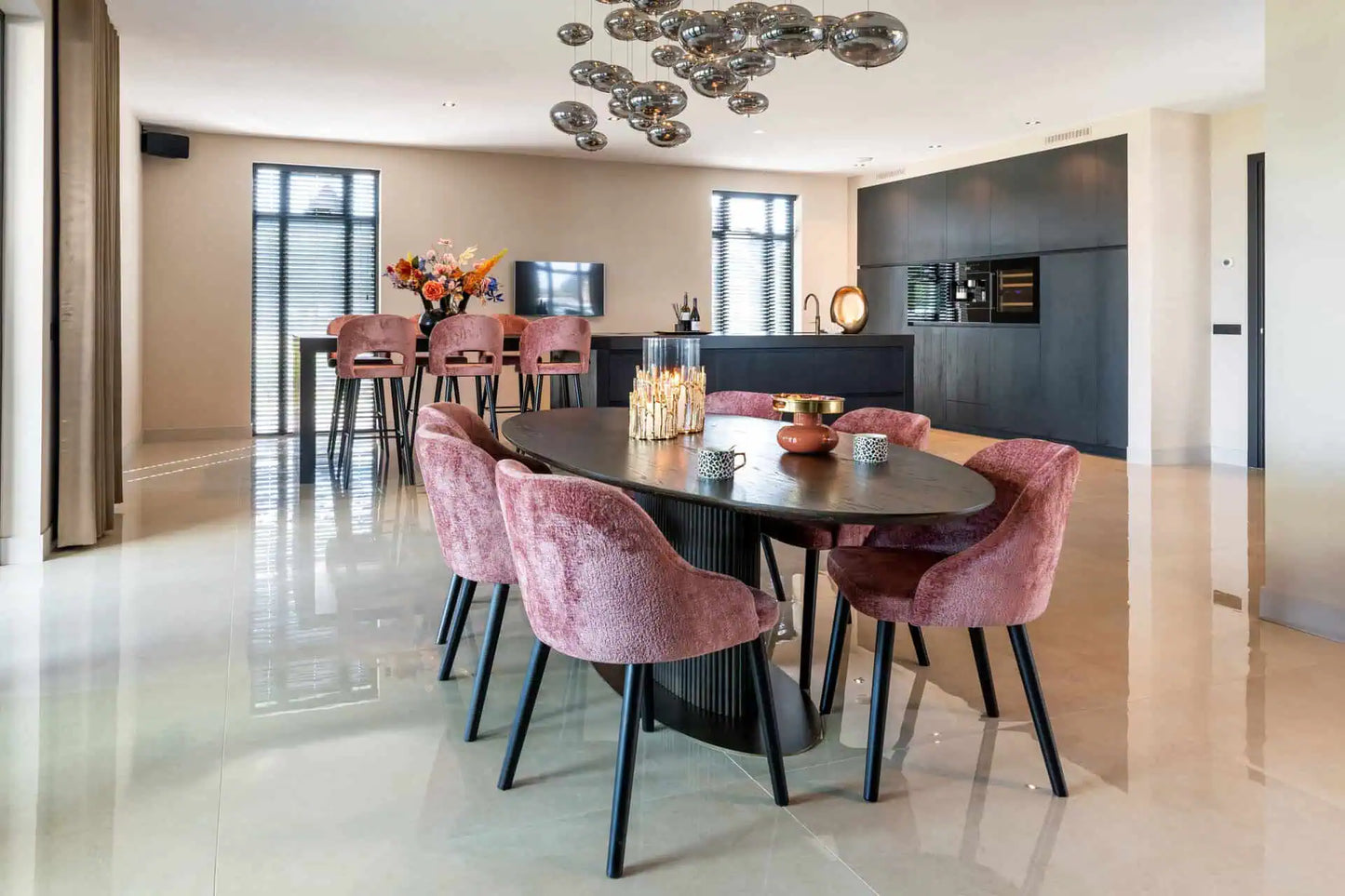 Galds Luxor brown oval Richmond Interiors 75/235/110 cm tumši brūns - N1 Home