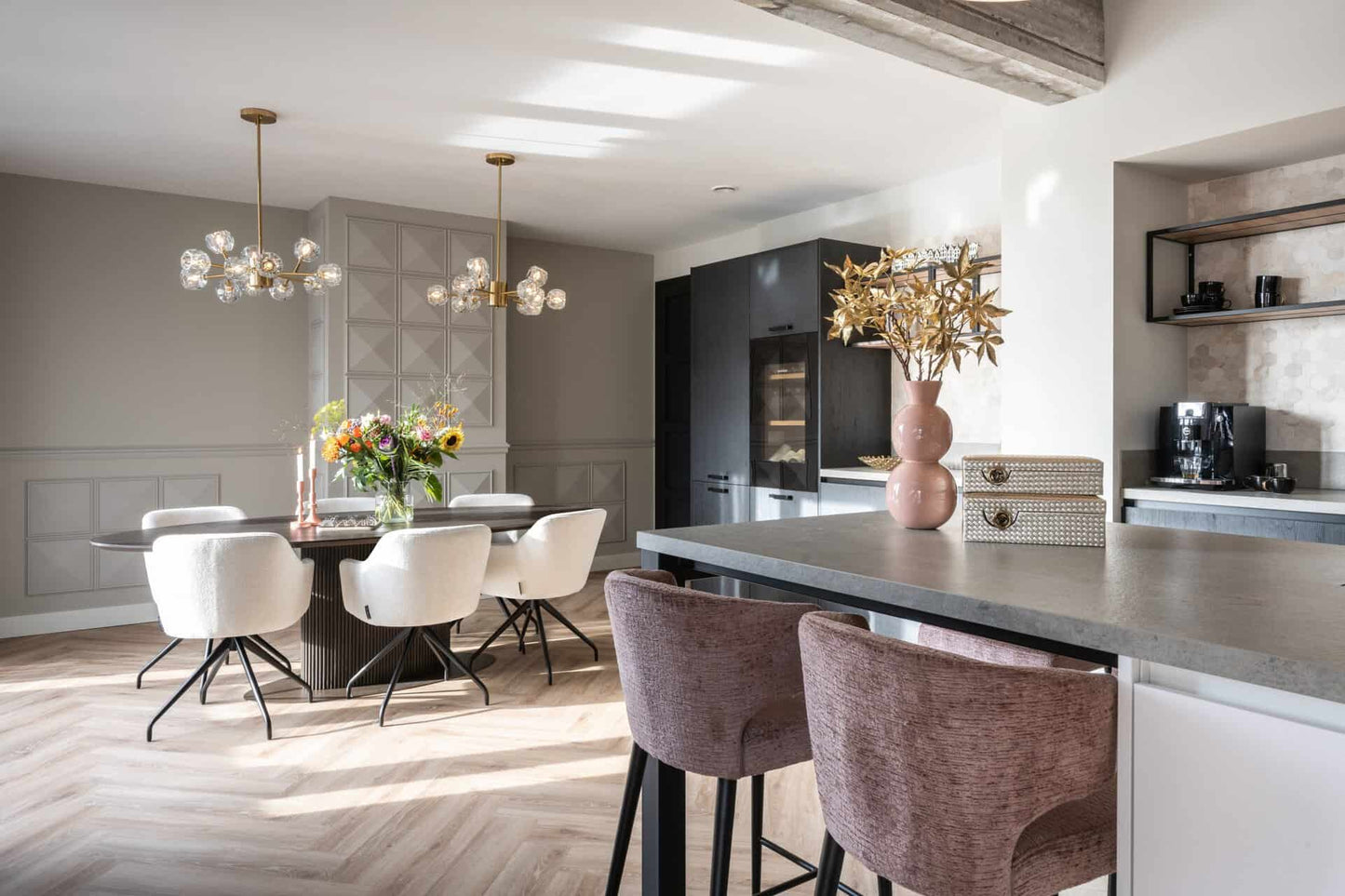 Vāze Jared Richmond Interiors  18/18/37 cm rozā