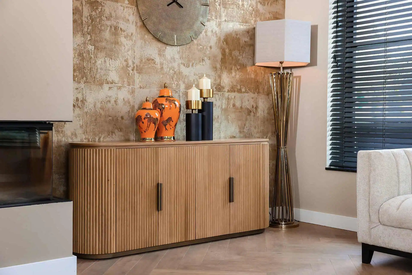 Kumode Belfort ar 4 durvīm  Richmond Interiors dabīgs ozols - N1 Home