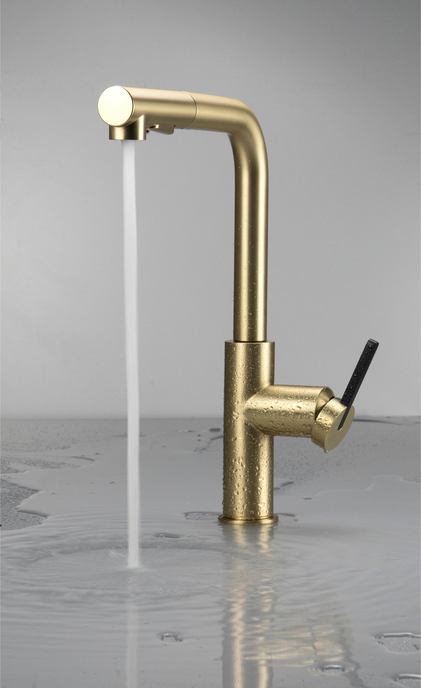 Virtuves jaucējkrāns ar izvelkamu snīpi MOMI 34,8 cm matēts zelts - N1 Home