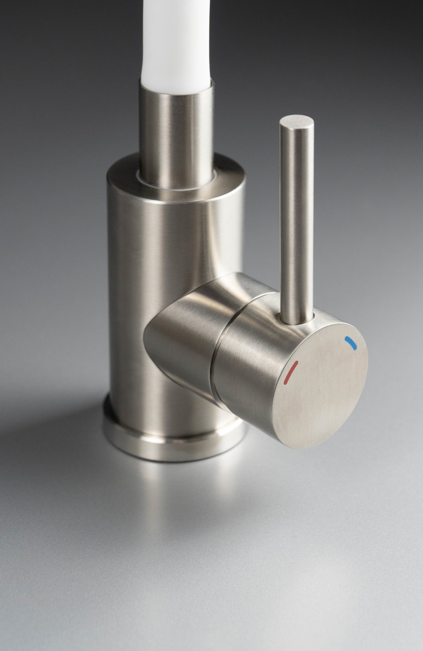 Virtuves maisītājs ar elastīgu uzgali Luno 38 cm antracits/hroms - N1 Home