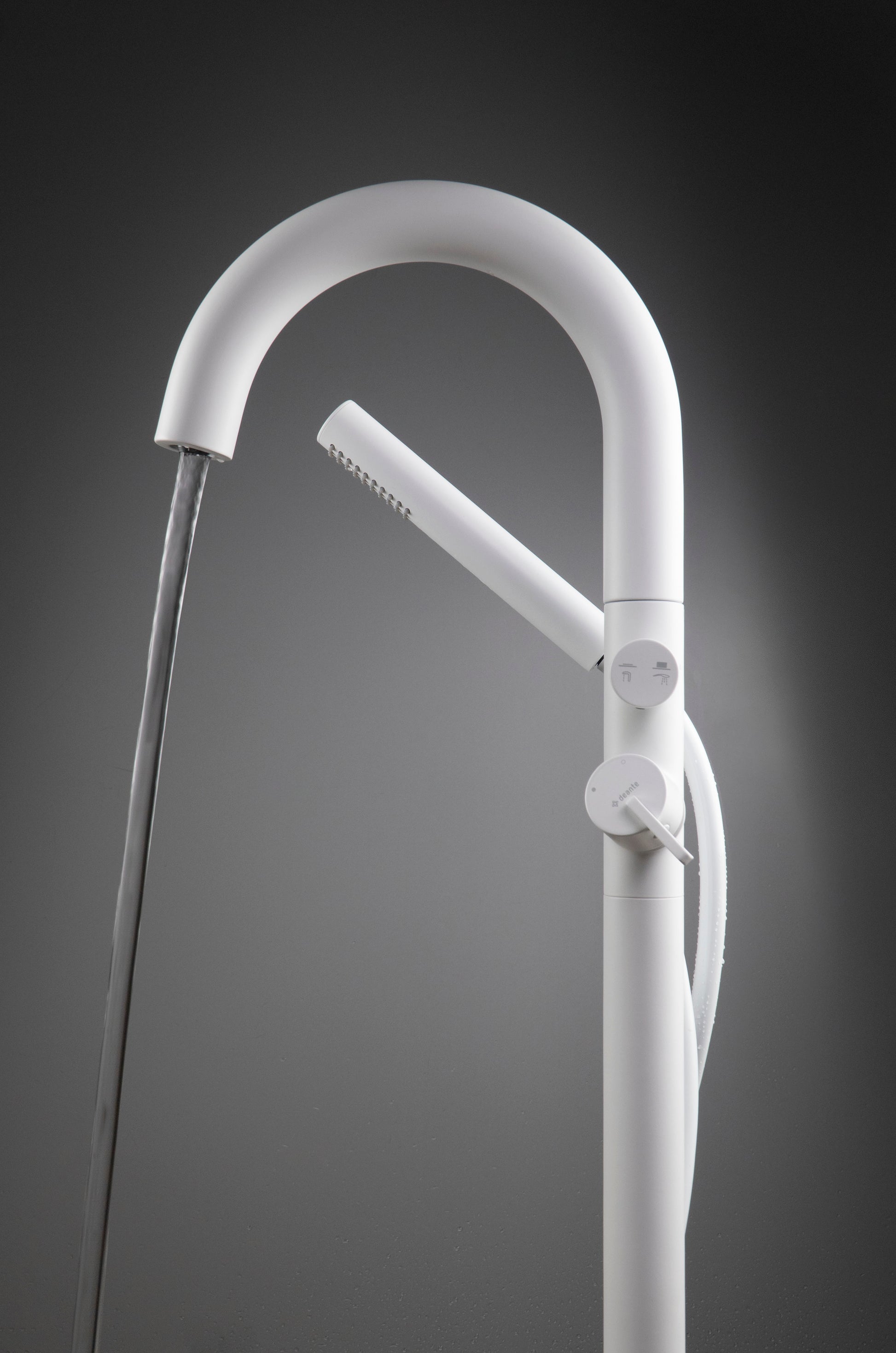 Vannas maisītājs, brīvi stāvošs, ar dušas komplektu Silia 150 cm matēta bronza - N1 Home