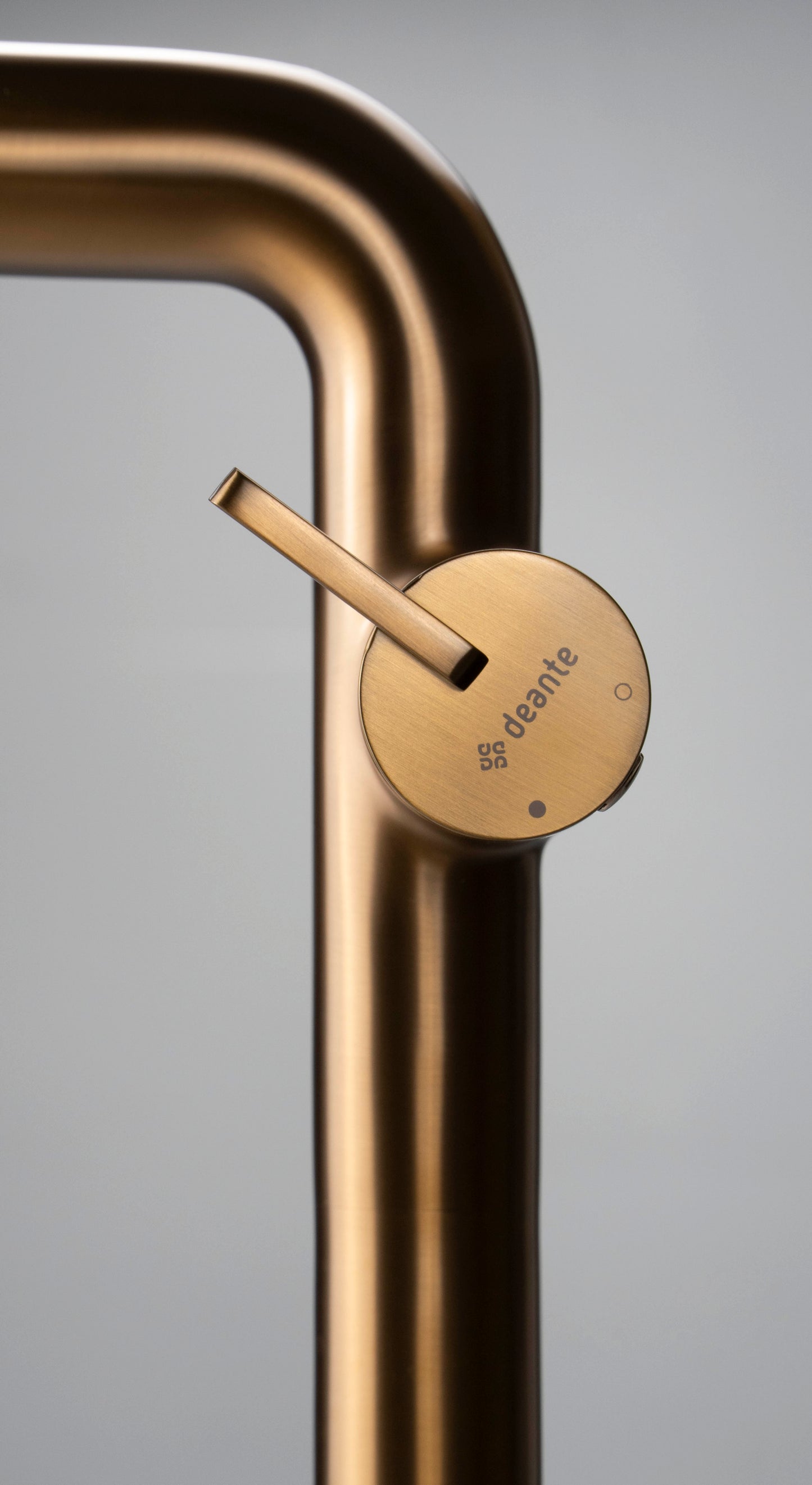 Izlietnes maisītājs, augsts, ar taisnstūra snīpi Silia 305 mm matēts tērauds - N1 Home