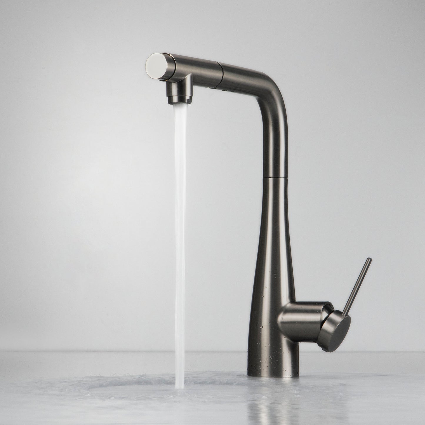 Virtuves jaucējkrāns ar ūdens filtra pieslēgumu un izvelkamu snīpi Eridan 33 cm matēta bronza - N1 Home