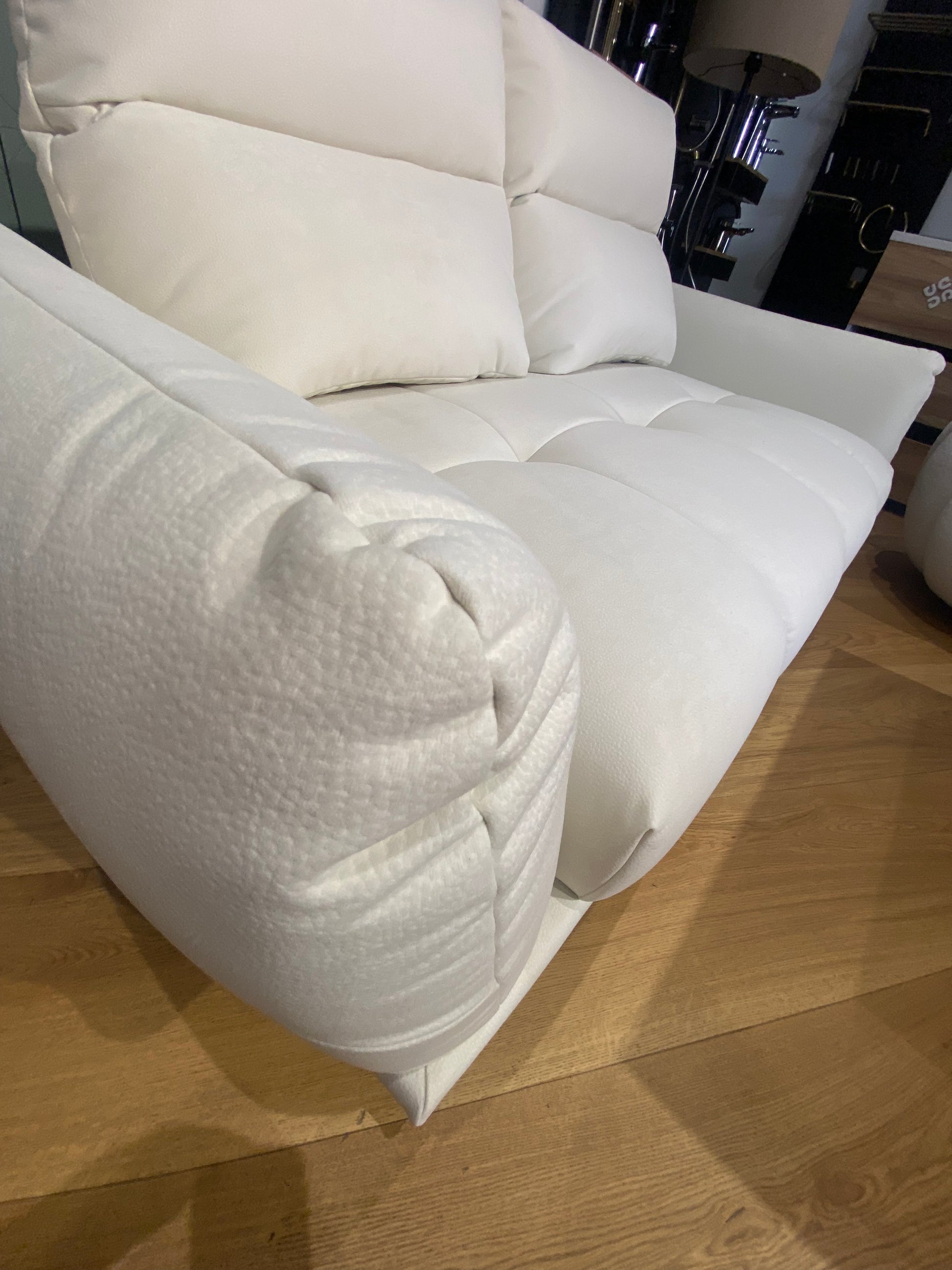 Dīvāns Giova 100/11/239 cm krēms - N1 Home