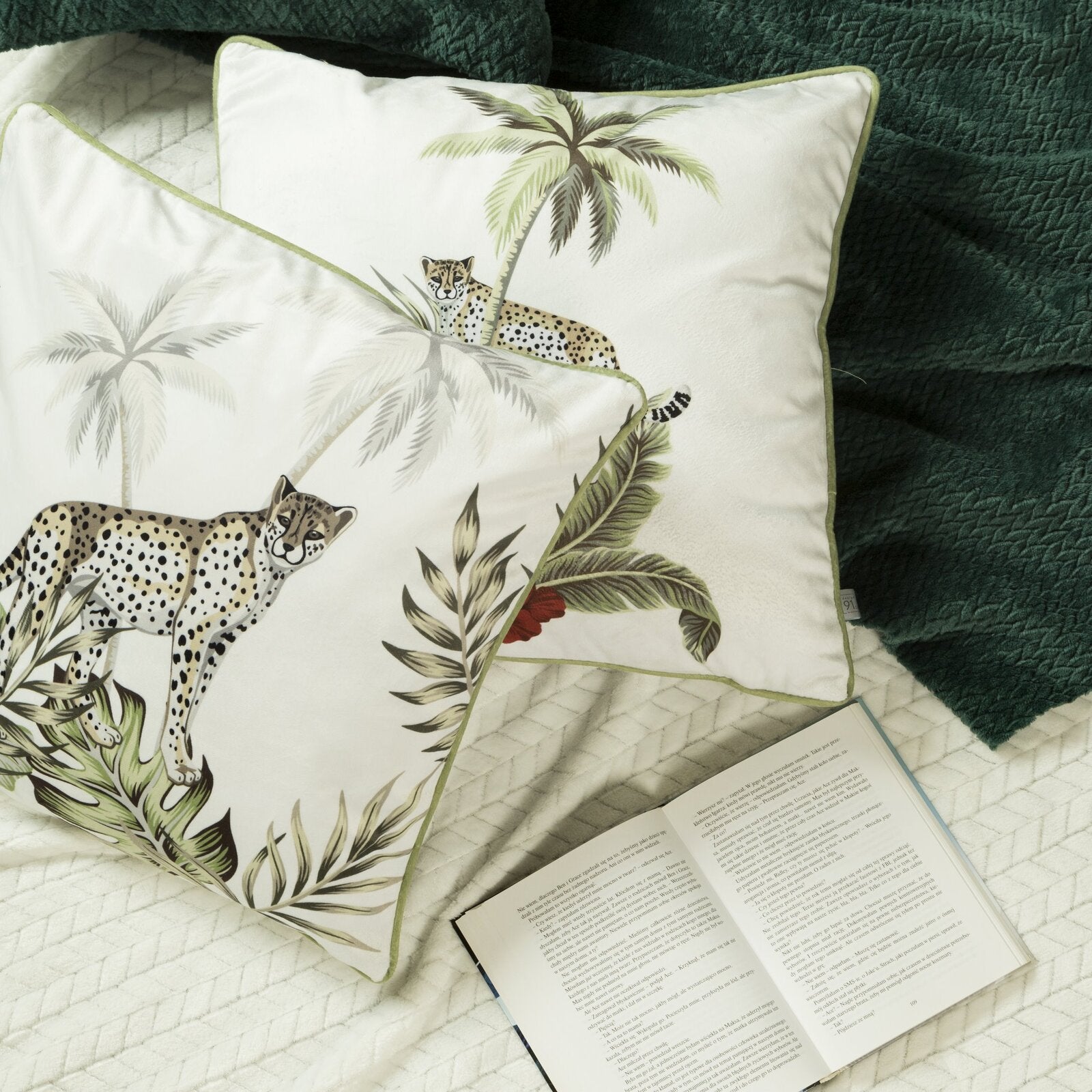 f42c977ae41189f83c9144f7d33a25b3