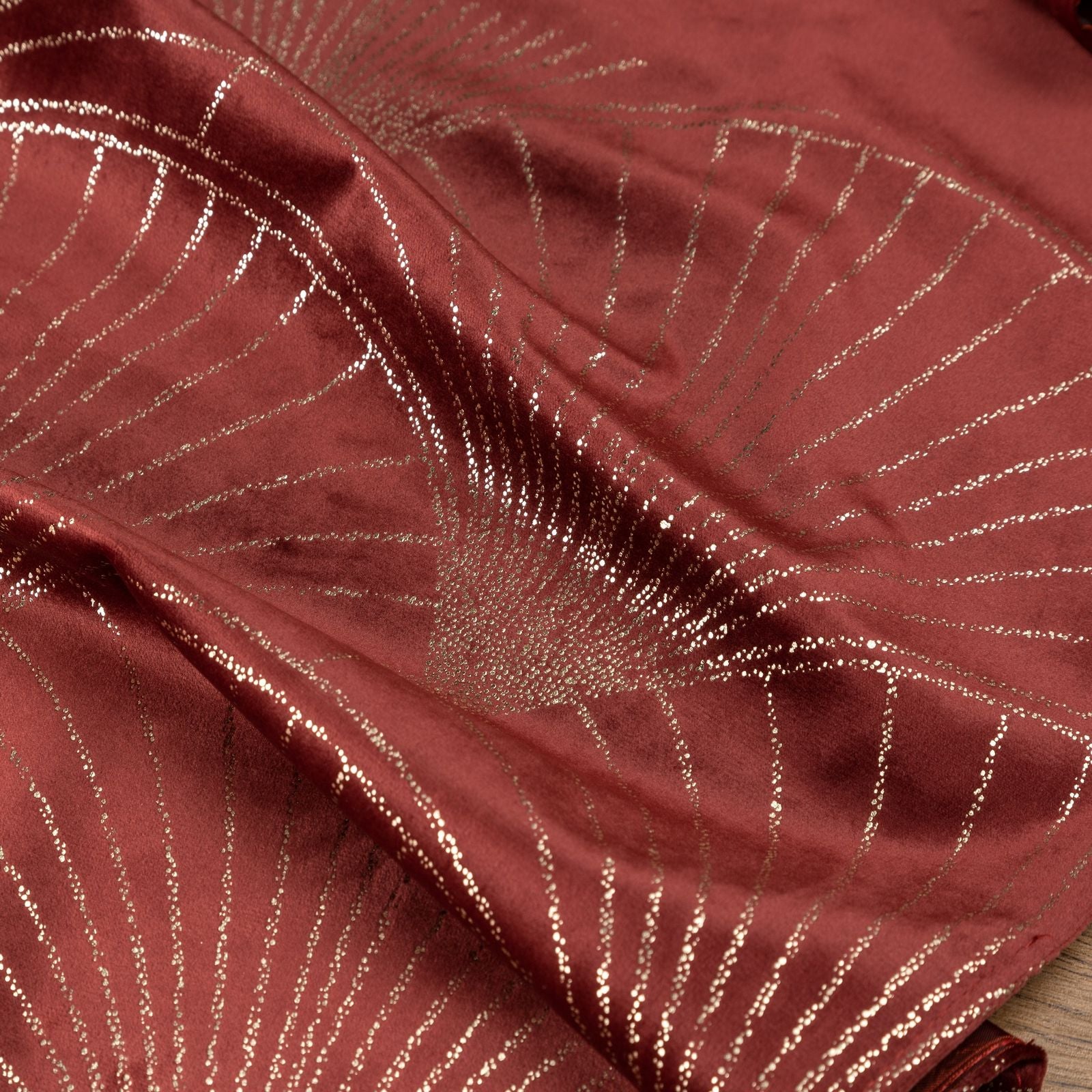 0425692d7ada18b704699773ddec880b