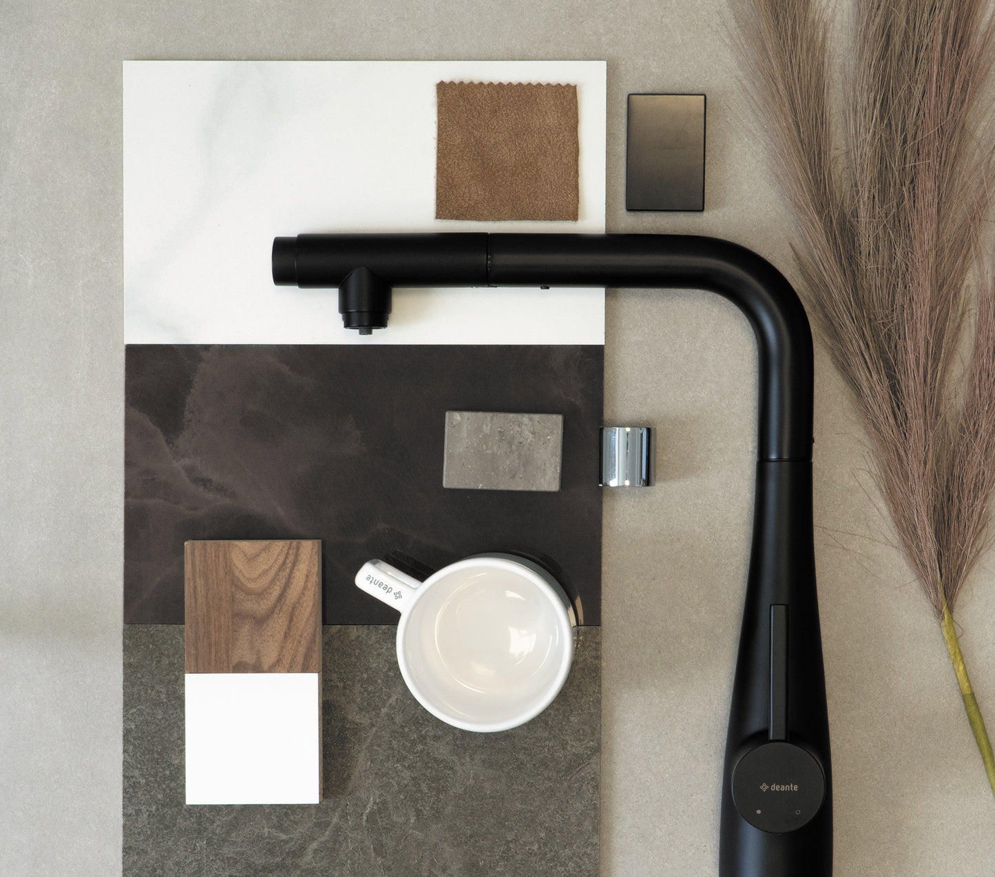 Virtuves jaucējkrāns ar ūdens filtra pieslēgumu un izvelkamu snīpi Eridan 33 cm nero - N1 Home