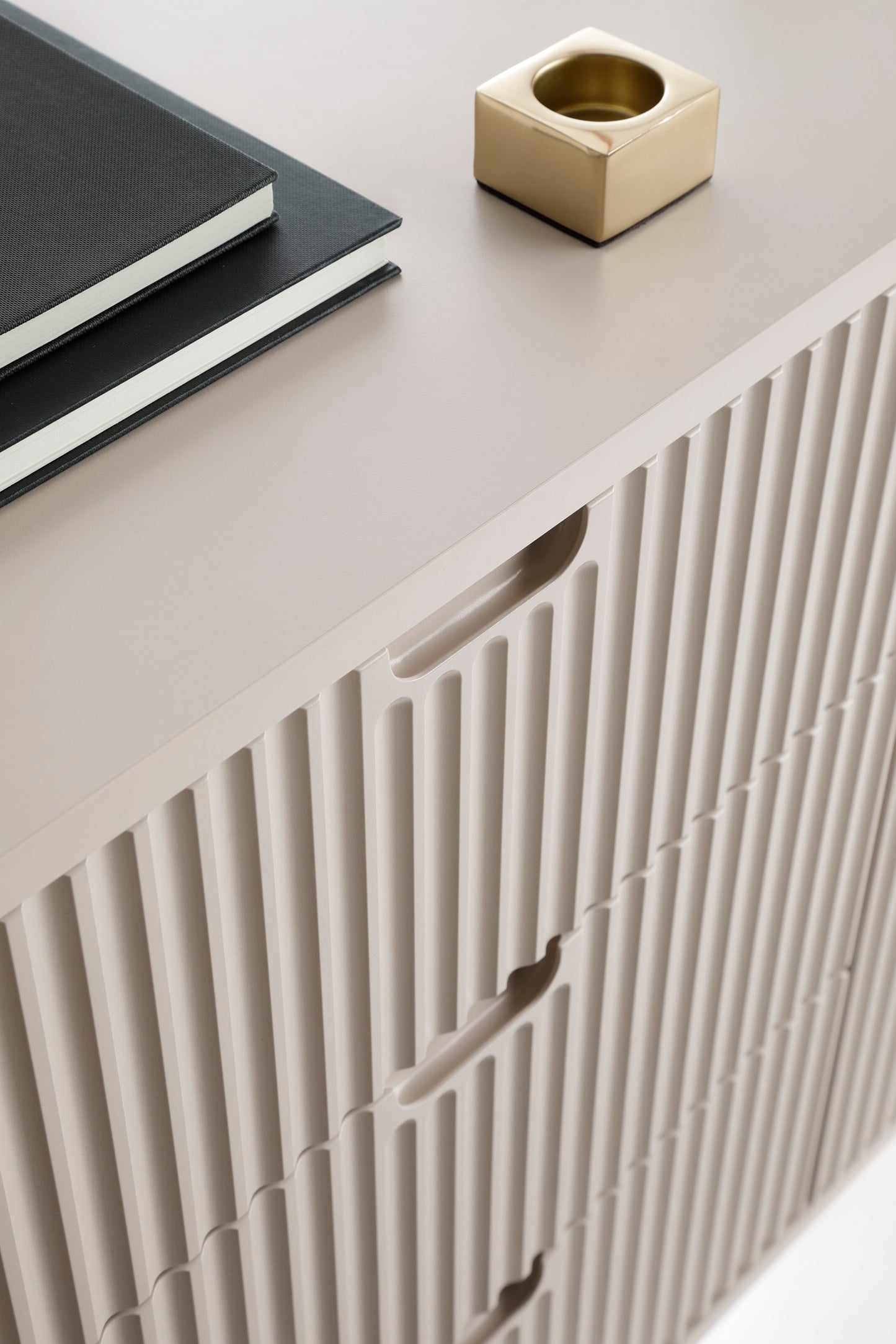 Kumode ROA 168/87/39 cm kašmirs/zelts - N1 Home