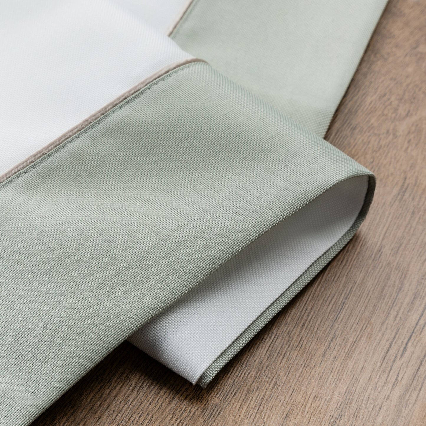 3716d2e108563bb743ccf46f37bc1220