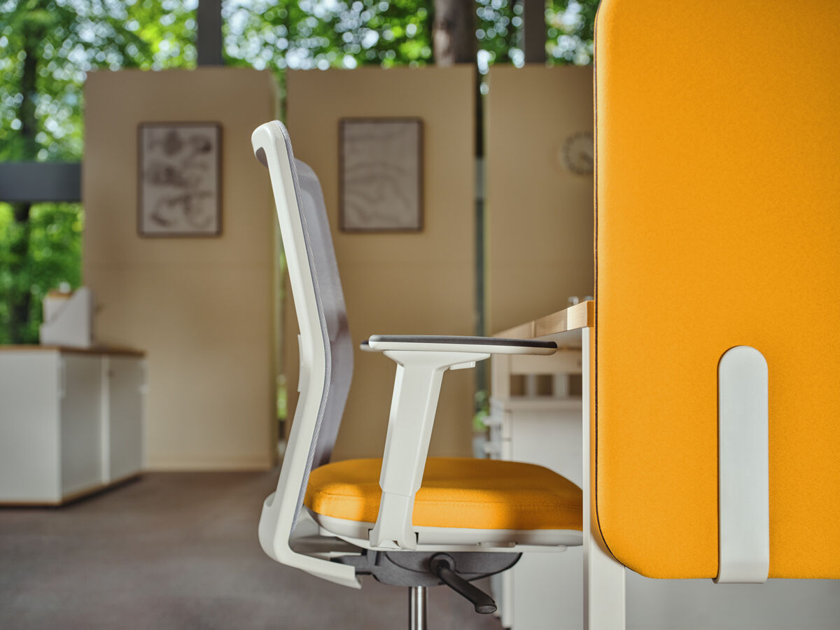 Krēsls Eho 1 61/66/106 cm  latte/dažādas polsterējuma krāsas - N1 Home