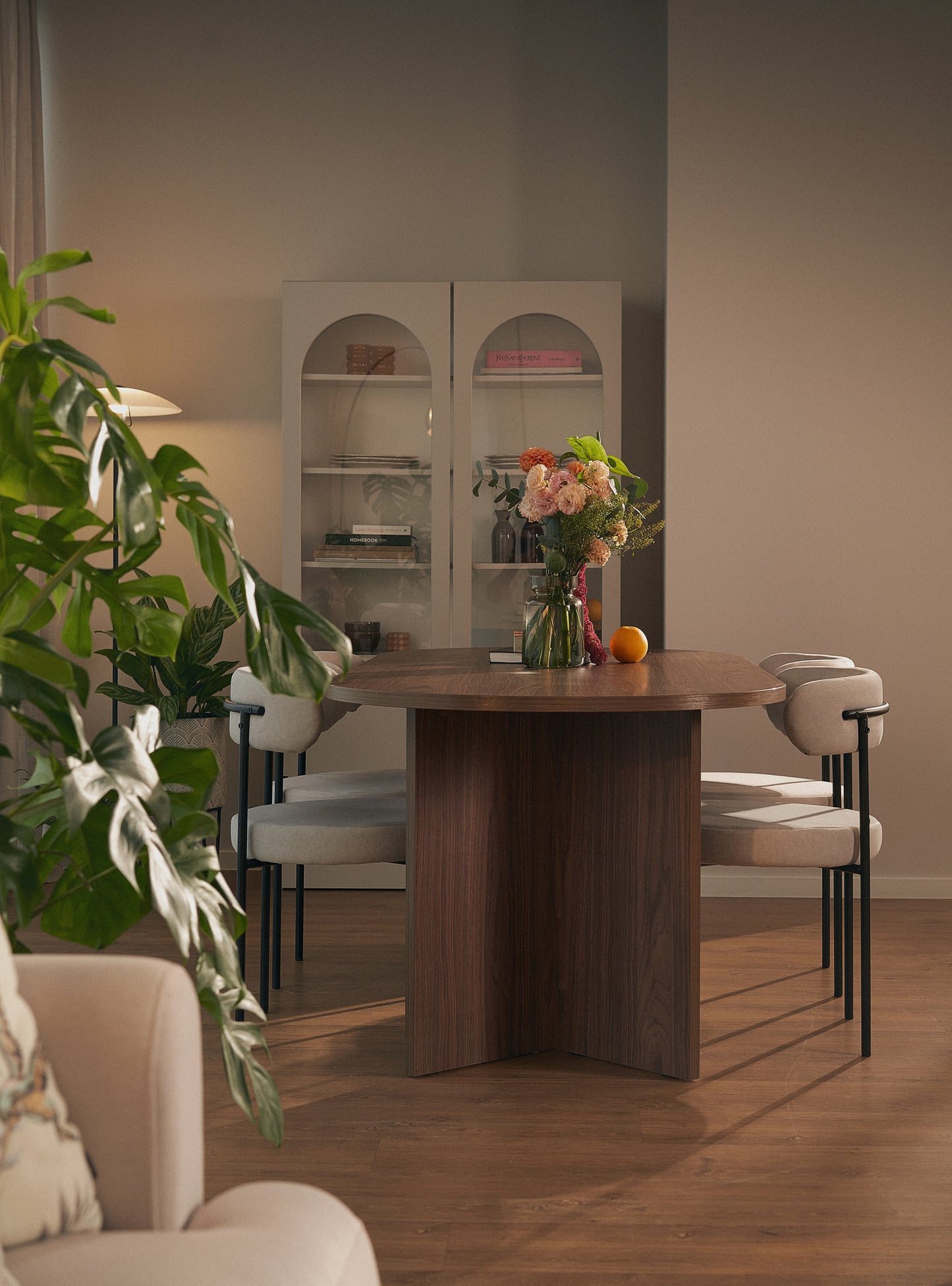 Krēsls Femisa 77/50/55 cm gaiši bēšs/melns - N1 Home