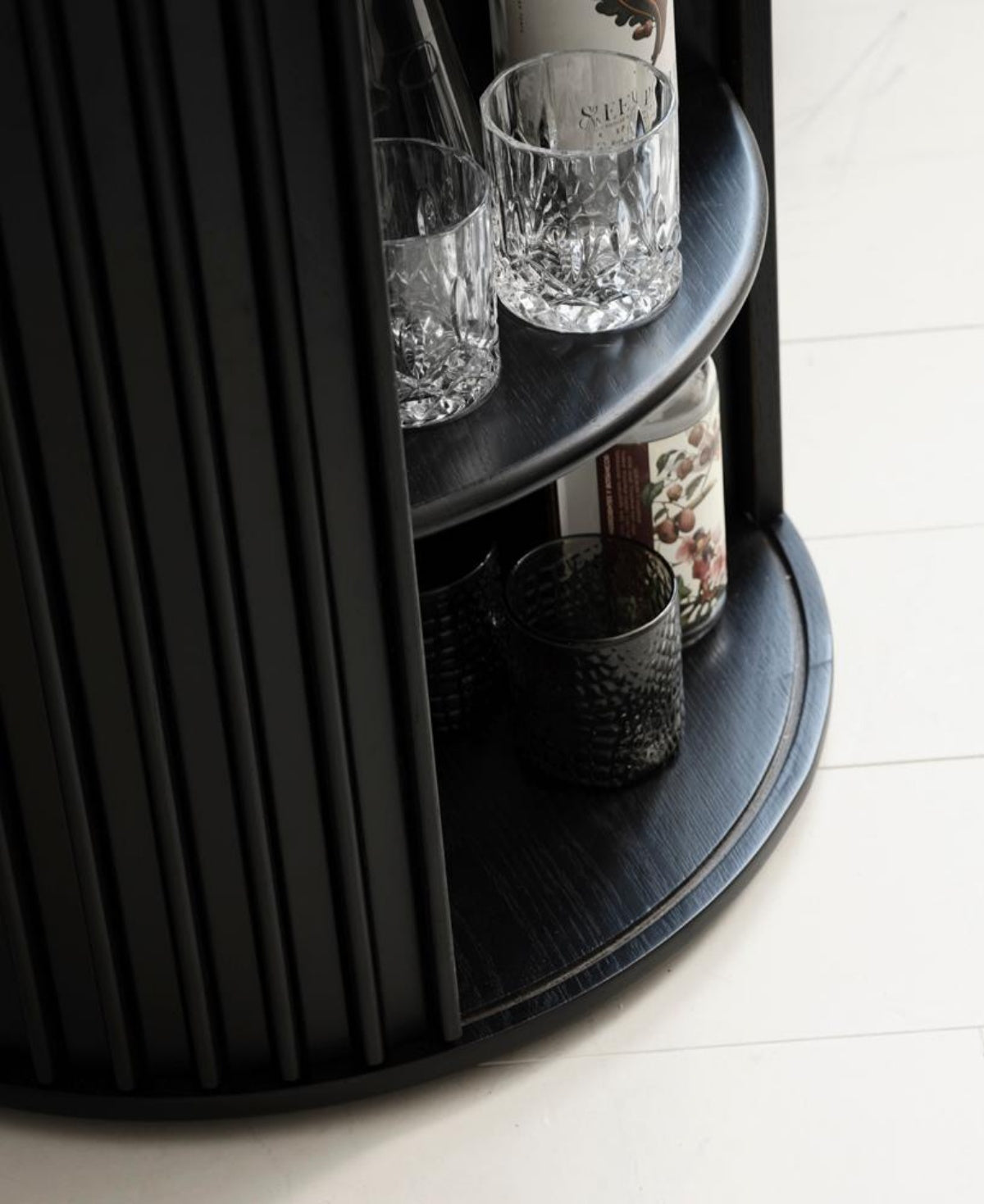 Kafijas galdiņš Oviti 60/60/60 cm melns - N1 Home