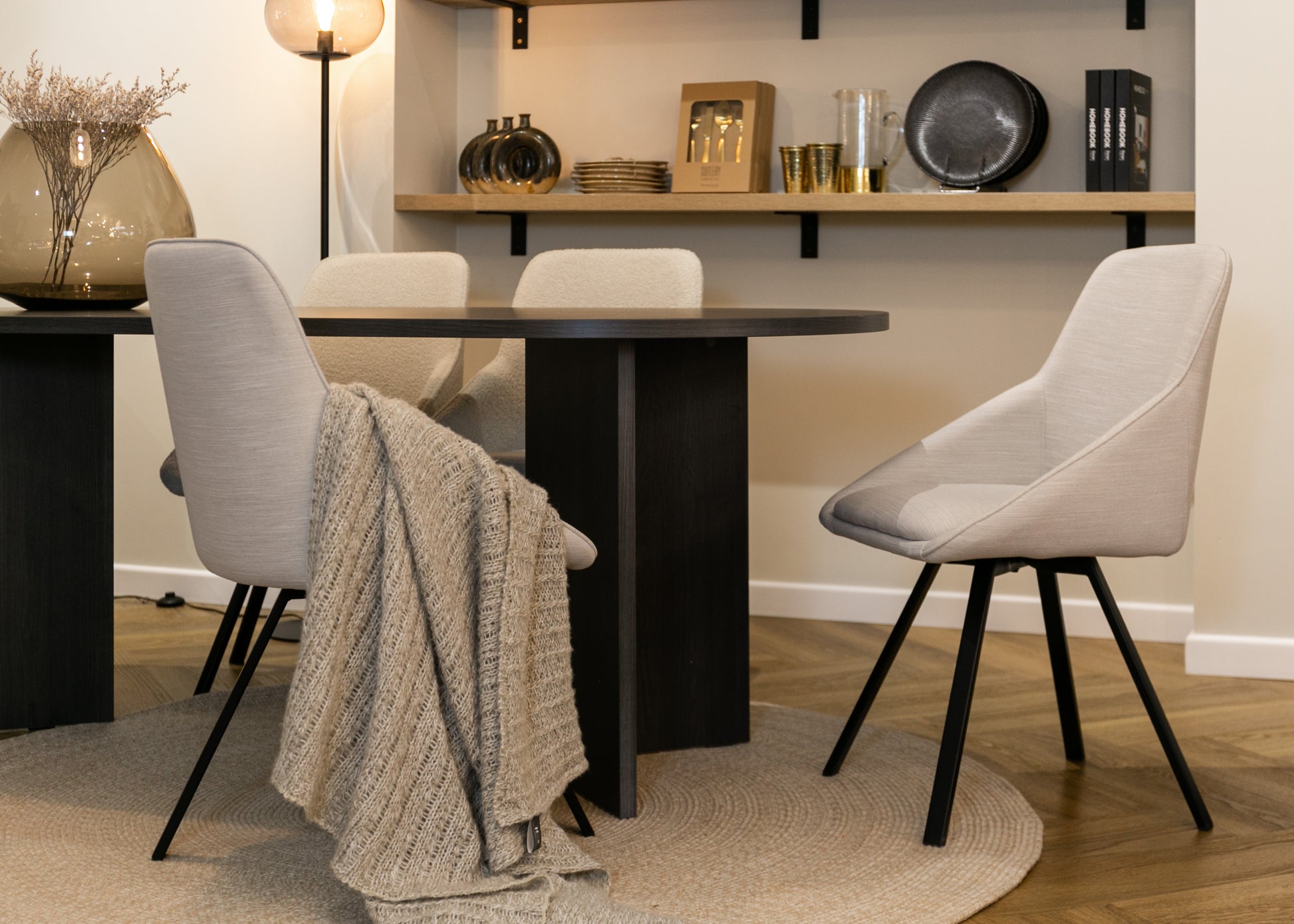 Krēsls Yani 90/54/63 cm gaiši bēšs - N1 Home