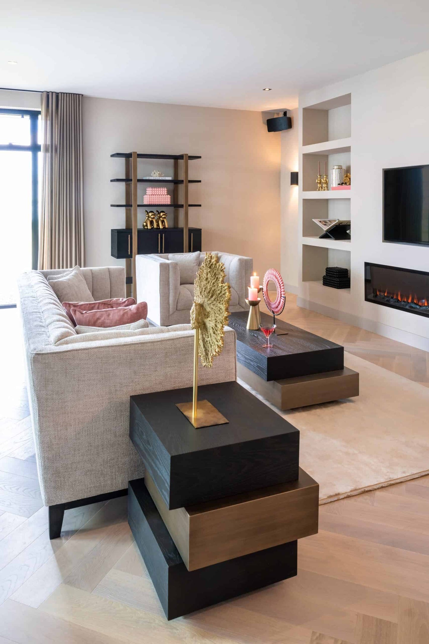 Kafijas galds Cambon Richmond Interiors 57/55/52 cm dark coffee