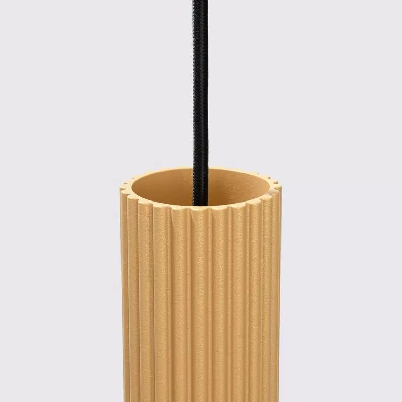 BONKAR x3 zelta piekaramā lampa uz apaļas griestu oderes - N1 Home